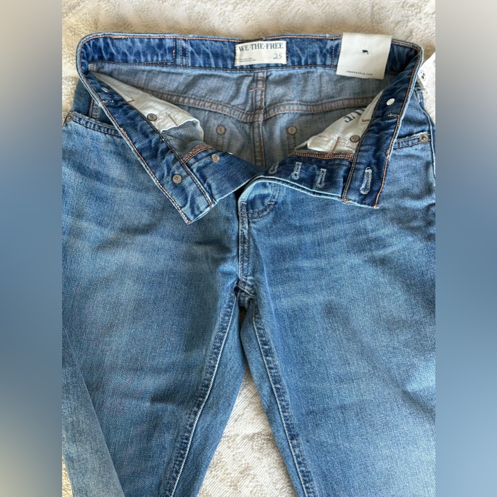 NWT We the Free Slim Shade Selvedge Jeans Free People Size 25